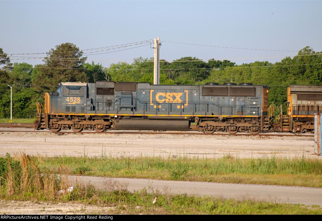 CSX 4528